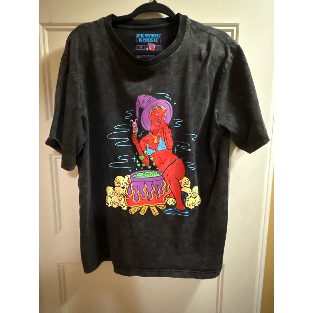 Praying Rabbit Mens Graphic Tee Mineral Wash Black Devil Cauldron Skulls Size M